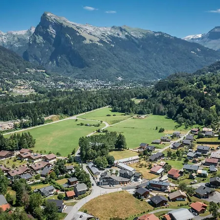 - 4 Personnes * 모리론